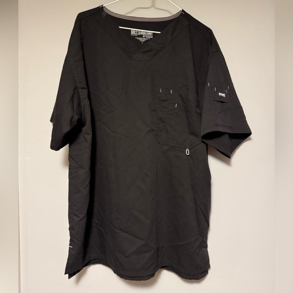 2/$40 GREY’S ANATOMY Men’s Scrub Top